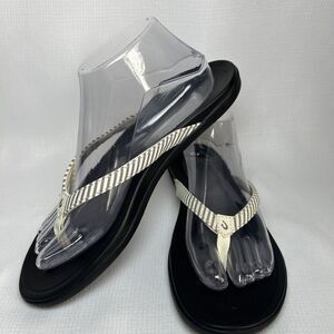 OluKai Women Size 10 Ho'opio Synthetic Sandal Thong Flip Flop Gray Bone Stripe
